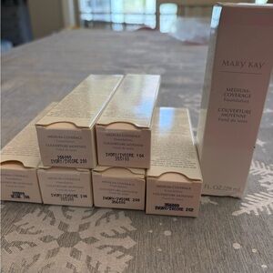 Mary Kay Medium-Coverage Foundation in Ivory and Beige. NIB